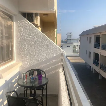 Agianapanest Apartment *
