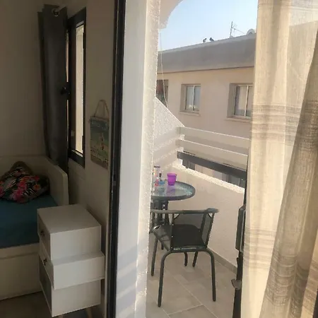 Agianapanest Apartment *
